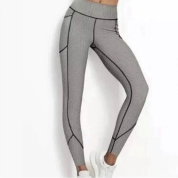 Victoria's Secret Pants - Victoria‎ Sport Knockout Tights - Black & White Polka Dot XS